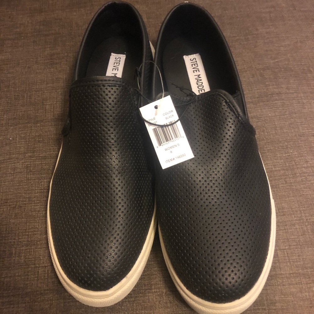 BNWT Steve Madden slide sneakers